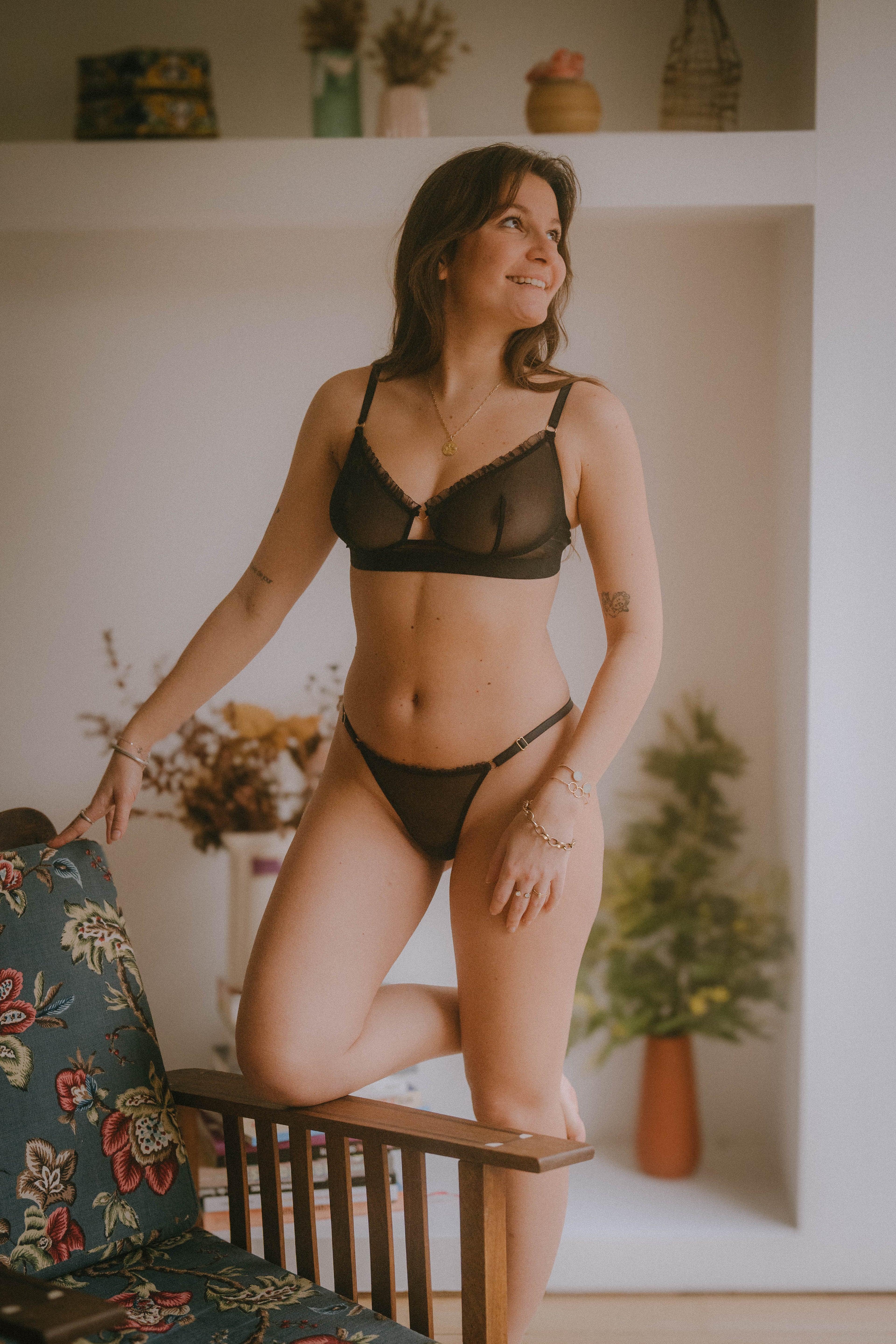 ensemble catherine soutien gorge et string noirs