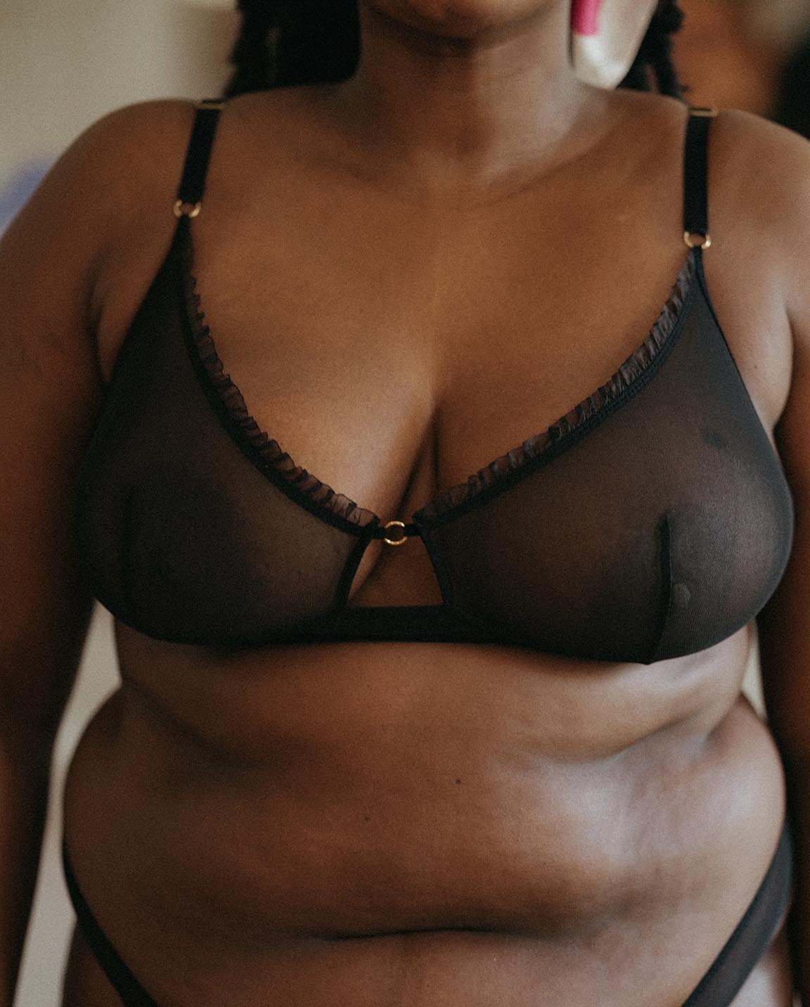 Soutien-gorge Catherine corbeille sans armature noir.